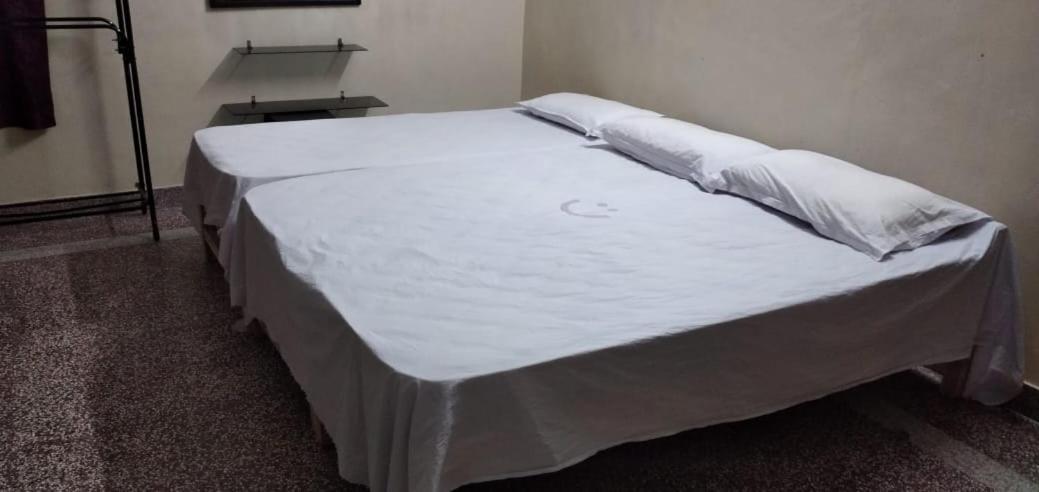 Ormayidam Residency Thiruvananthapuram Buitenkant foto