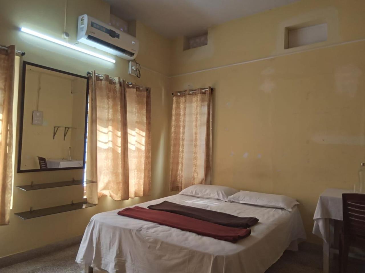Ormayidam Residency Thiruvananthapuram Buitenkant foto
